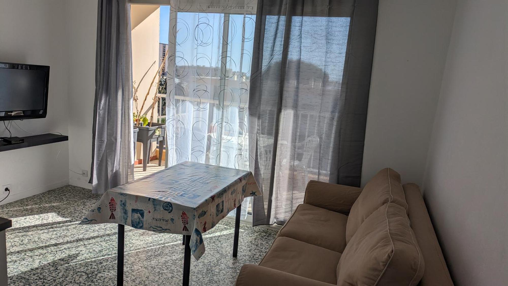 Studio Avec Coin Nuit, 100 M De La Mer Le Lavandou Zewnętrze zdjęcie